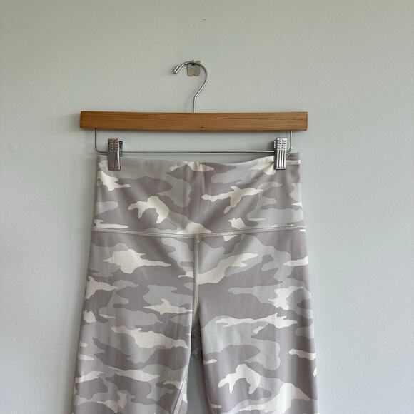 Athleta Elation Camo 7/8 Tight Pull On High Rise Leggings Gray S - Picture 4 of 9